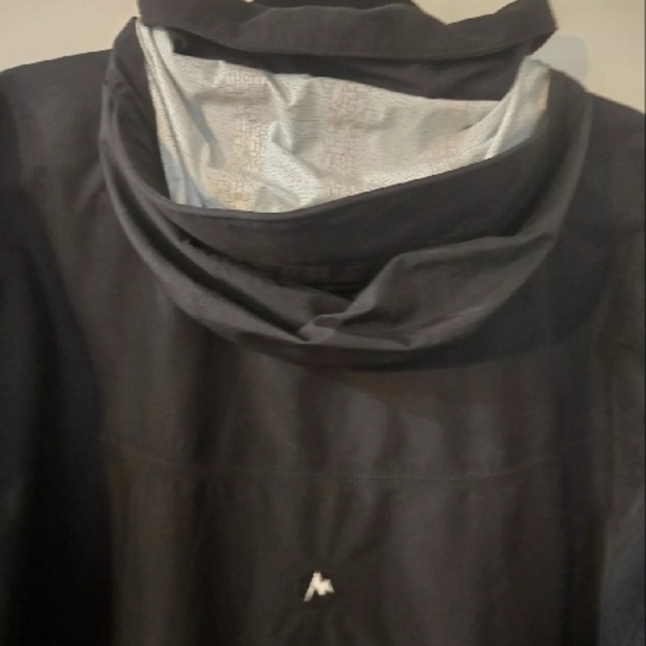 Marmot Light Weight Black Hooded Jacket - Picture 8 of 8